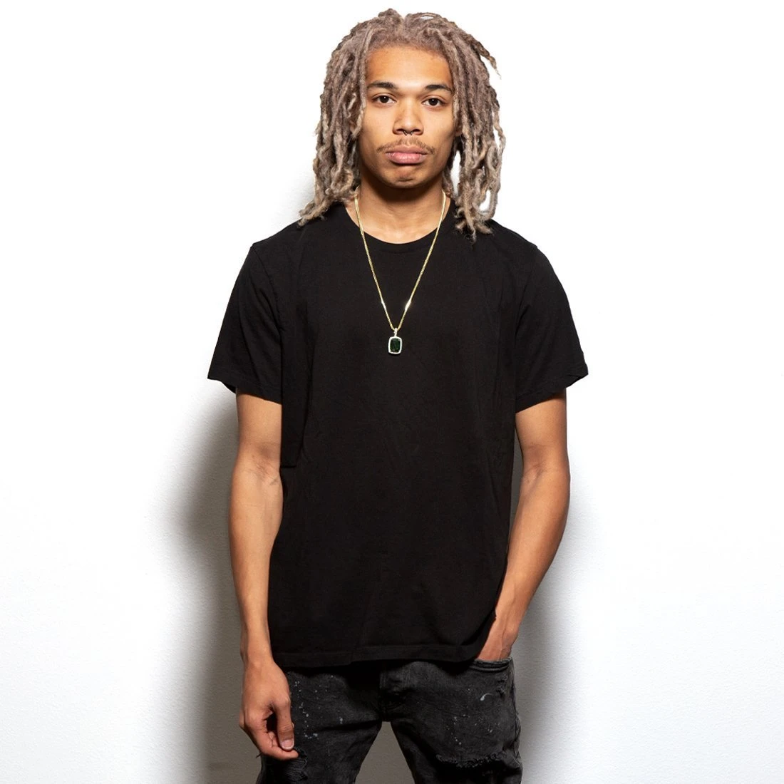 Emerald Crown Julz Necklace 4 Emerald Crown Julz Necklace - Image 4