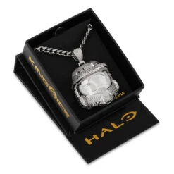 Halo X King Ice - Master Chief Helmet II Necklace 15 Halo X King Ice - Master Chief Helmet II Necklace -King Ice halo x king ice master chief helmet necklace ii king ice 35460158161071