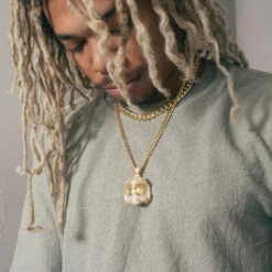 Halo X King Ice - Master Chief Helmet Necklace -King Ice halo x king ice master chief helmet necklace king ice 35117712801967