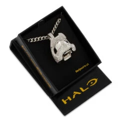Halo X King Ice - Master Chief Helmet Necklace -King Ice halo x king ice master chief helmet necklace pre order king ice 31482363936943